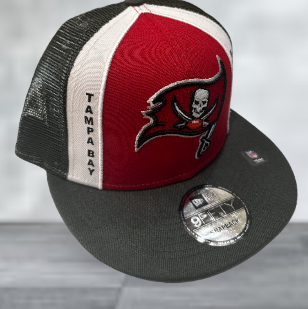 Tampa Bay Buccaneers New Era Meshback Snapback