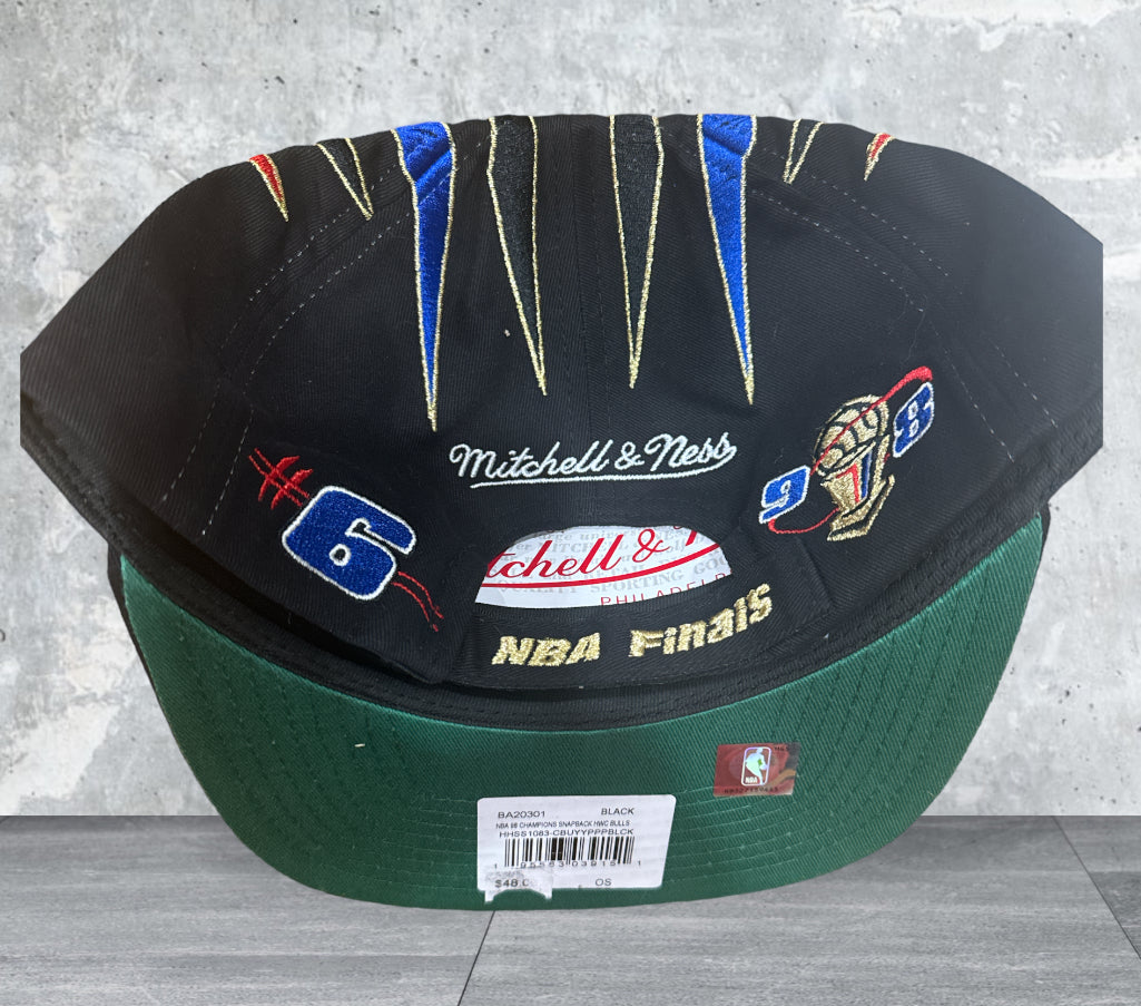 Bulls 1998 Mitchell & Ness Champions Snapback Hat