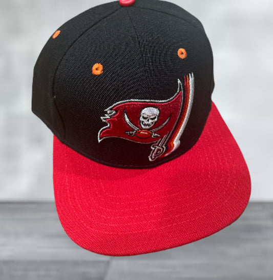 Buccaneers Big Logo Pro Standard Snapback Hat