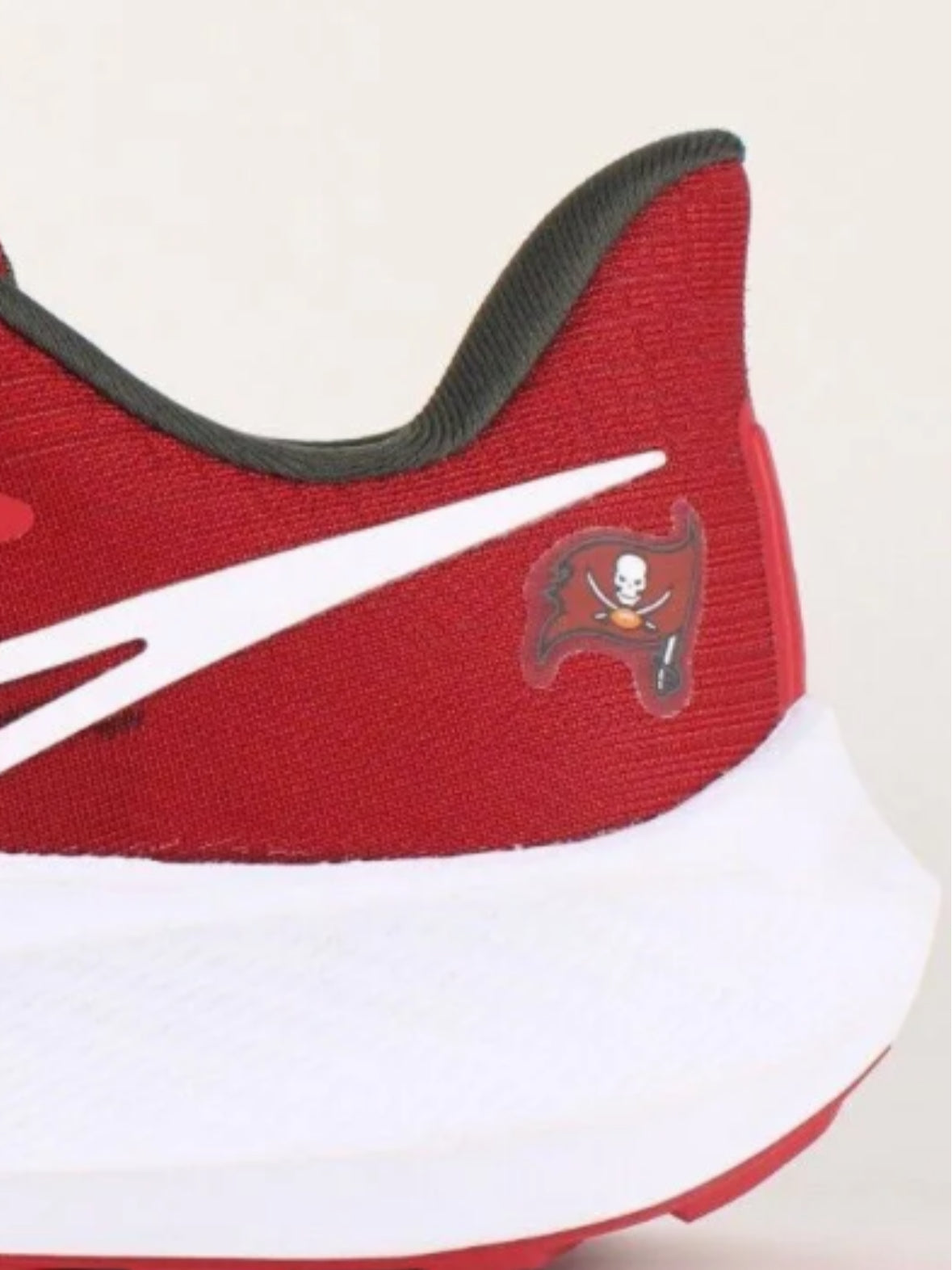 Buccaneers Nike Pegasus 39 Sneakers