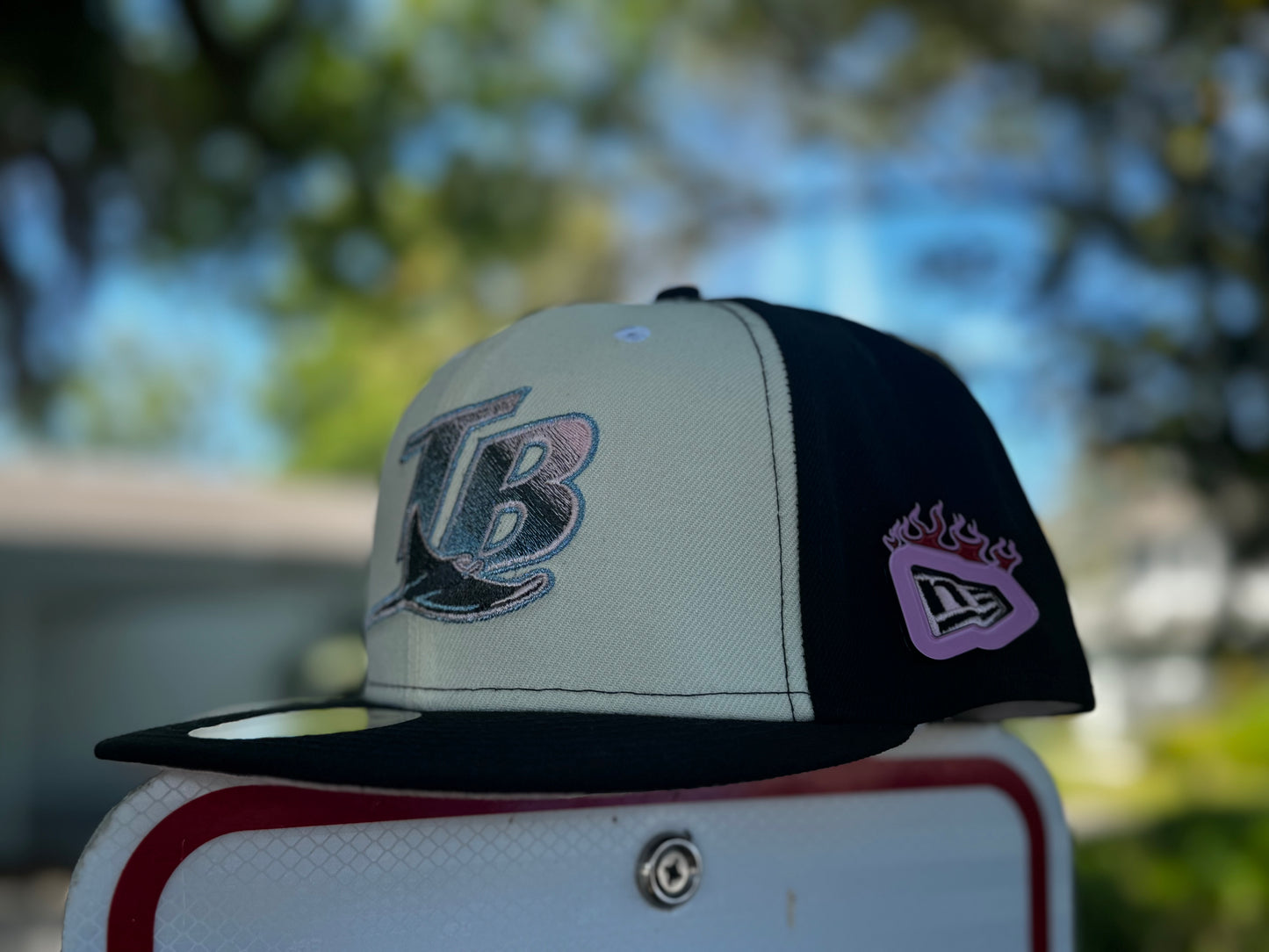 Pink Flames New Era Logo Border Pin